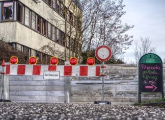 Jak sprawdzić szczelność kabiny prysznicowej?