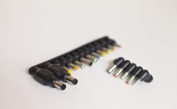 Jak naładować samochód elektryczny w domu?